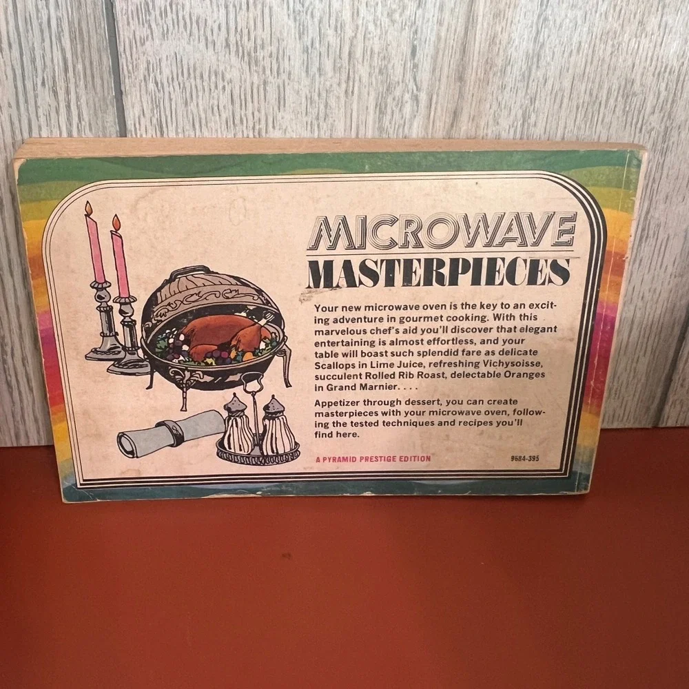 Vintage 1976 The Microwave Cookbook Irena Chalmers‎ First Edition Retro Recipes